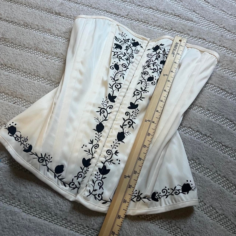 VTG Y2K Charlotte Russes white corsetsize M/L BlackWhite Silky Rococo Coquette - Picture 4 of 8
